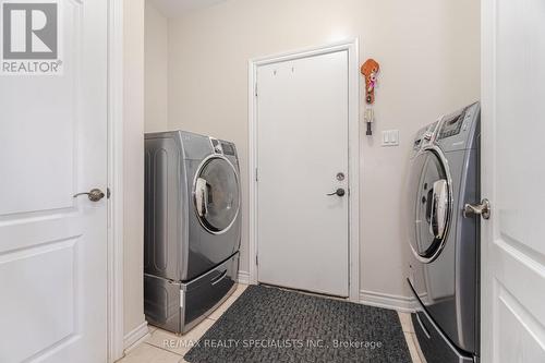 201 Eight Avenue, New Tecumseth, ON - Indoor Photo Showing Laundry Room