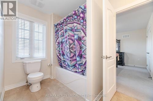 201 Eight Avenue, New Tecumseth, ON - Indoor Photo Showing Bathroom