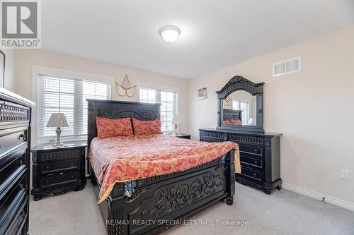 201 Eight Avenue, New Tecumseth, ON - Indoor Photo Showing Bedroom