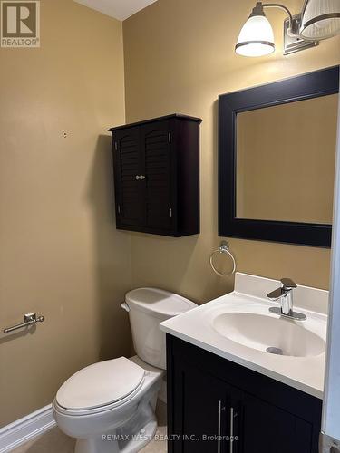 20 Kevi Crescent N, Richmond Hill, ON - Indoor Photo Showing Bathroom