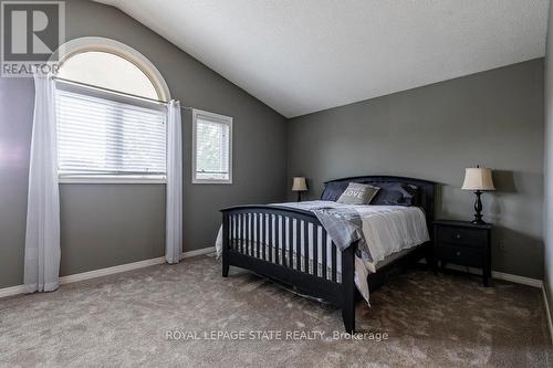 45 Tartan Drive, Haldimand, ON - Indoor Photo Showing Bedroom