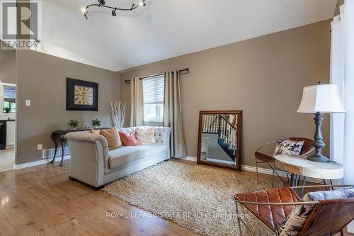 45 Tartan Drive, Haldimand, ON - Indoor Photo Showing Living Room