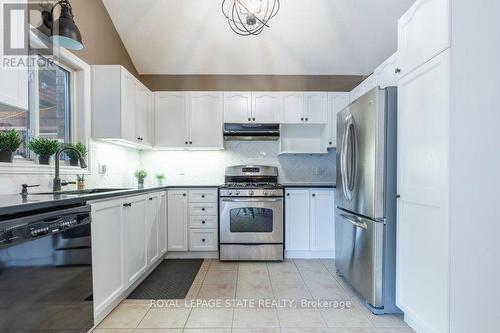 45 Tartan Drive, Haldimand, ON - Indoor Photo Showing Kitchen