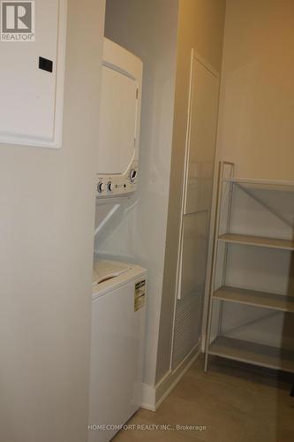 707 - 150 Main Street W, Hamilton, ON - Indoor Photo Showing Laundry Room