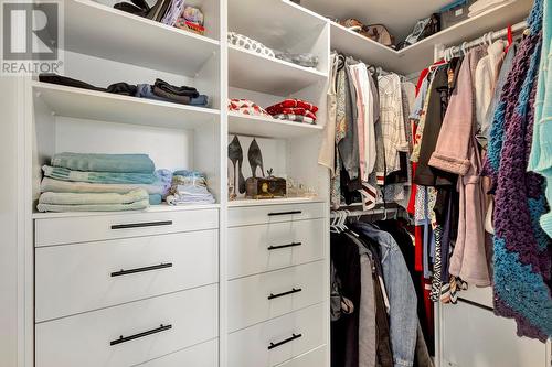 Walk in Closet with Built ins - 8945 Highway 97 Highway N Unit# 57, Kelowna, BC 