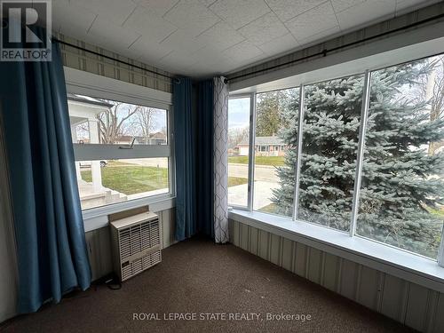 434 Alder Street E, Haldimand, ON - Indoor Photo Showing Other Room