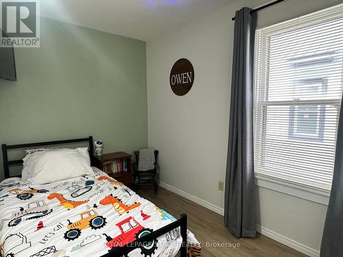 434 Alder Street E, Haldimand, ON - Indoor Photo Showing Bedroom