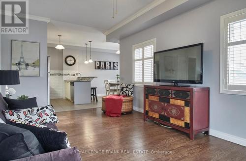 107 - 1 Sidney Lane, Clarington (Bowmanville), ON - Indoor Photo Showing Living Room