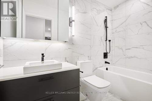 205 - 10 James Street, Ottawa, ON - Indoor Photo Showing Bathroom