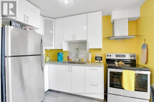 1707 - 2625 Regina Street, Ottawa, ON - Indoor Photo Showing Kitchen