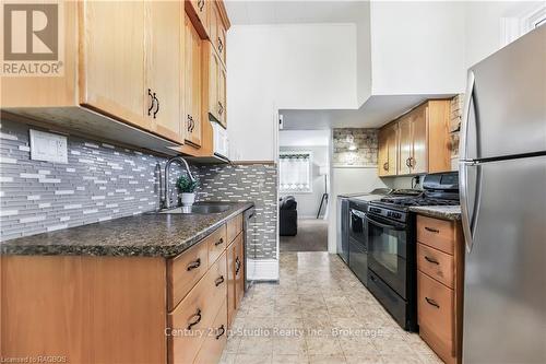 2245 4Th Avenue W, Owen Sound, ON - Indoor Photo Showing Kitchen