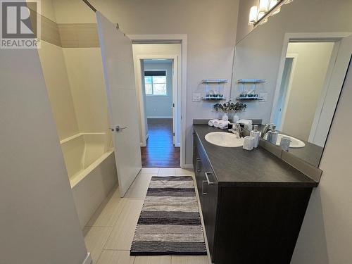 838 Oakville Street Unit# 101, Penticton, BC - Indoor Photo Showing Bathroom