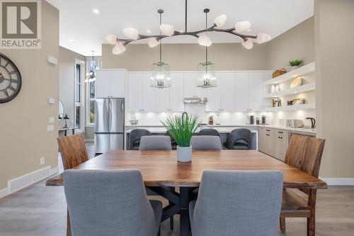 3220 Hilltown Drive Unit# 20, Kelowna, BC - Indoor Photo Showing Dining Room