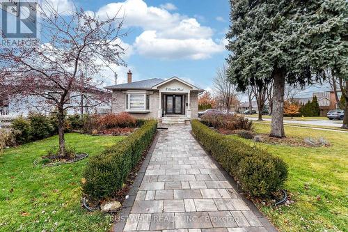 2 Liscombe Road, Toronto, ON - Outdoor