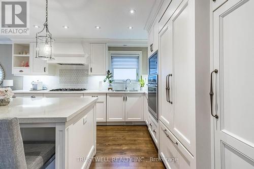 2 Liscombe Road, Toronto, ON - Indoor Photo Showing Kitchen With Upgraded Kitchen