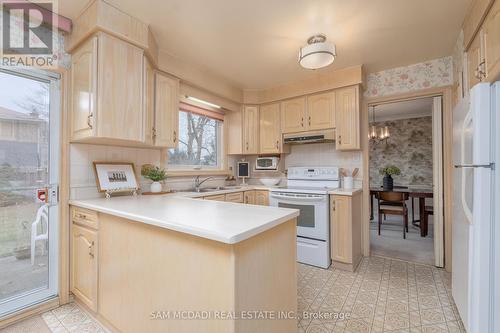 263 Chantenay Drive, Mississauga, ON - Indoor Photo Showing Kitchen With Double Sink