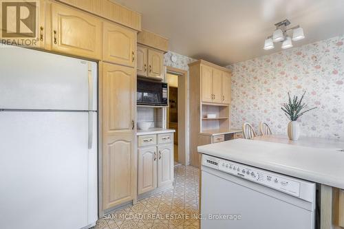 263 Chantenay Drive, Mississauga, ON - Indoor Photo Showing Kitchen