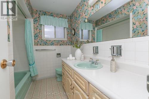 263 Chantenay Drive, Mississauga, ON - Indoor Photo Showing Bathroom