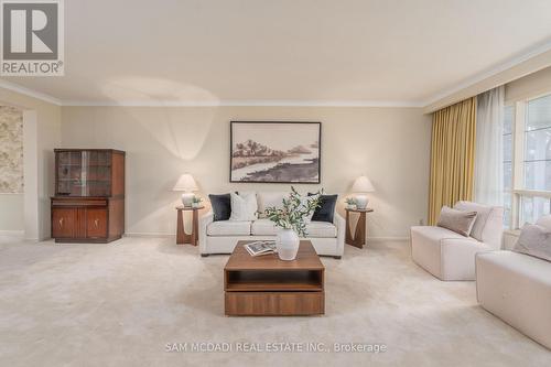 263 Chantenay Drive, Mississauga, ON - Indoor Photo Showing Living Room