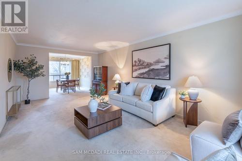 263 Chantenay Drive, Mississauga, ON - Indoor Photo Showing Living Room