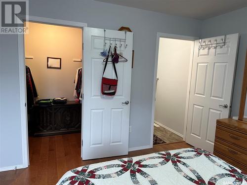 3 401 3Rd Avenue E, Assiniboia, SK - Indoor Photo Showing Bedroom