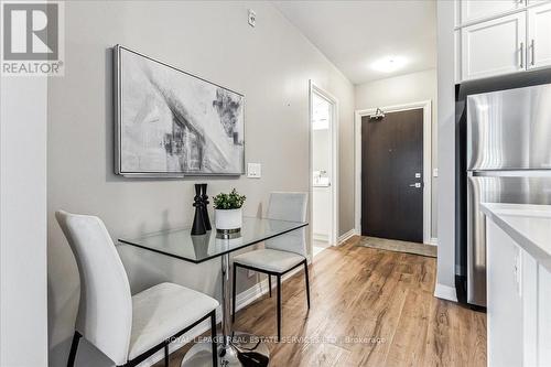 535 - 102 Grovewood Common, Oakville, ON - Indoor Photo Showing Dining Room