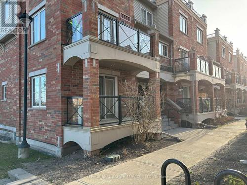 40 - 51 Hays Boulevard, Oakville, ON - Outdoor