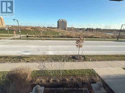 40 - 51 Hays Boulevard, Oakville, ON - Outdoor With View