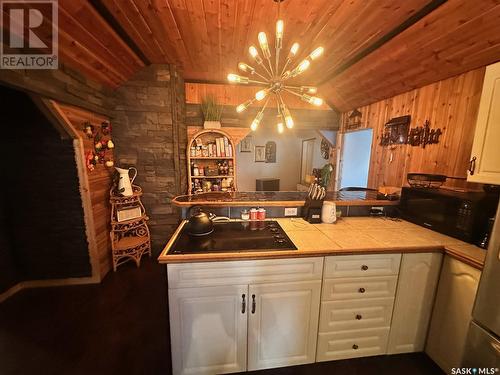 607 North Railway Street E, Swift Current, SK - Indoor Photo Showing Kitchen