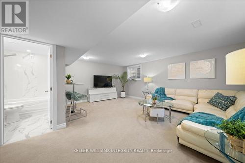 707 Vivera Place, Ottawa, ON - Indoor Photo Showing Living Room