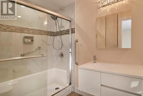 214 Marigold Avenue N, Oshawa (Centennial), ON - Indoor Photo Showing Bathroom