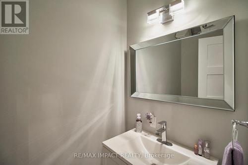 214 Marigold Avenue N, Oshawa (Centennial), ON - Indoor Photo Showing Bathroom