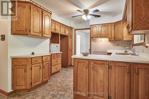 214 Marigold Avenue N, Oshawa (Centennial), ON - Indoor Photo Showing Kitchen