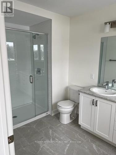 B - 10 Cockburn Street, Ottawa, ON - Indoor Photo Showing Bathroom