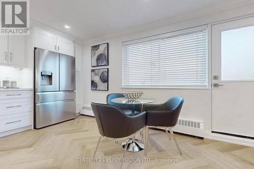 307 - 936 Glen Street, Oshawa, ON - Indoor Photo Showing Kitchen