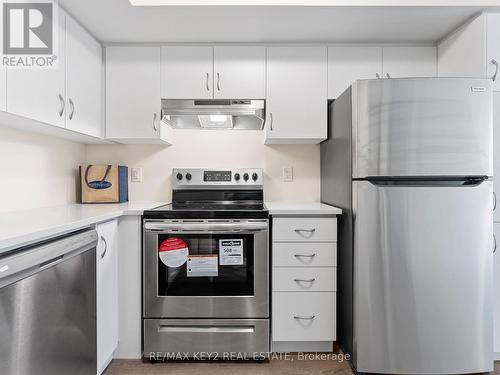 442 - 2789 Eglinton Avenue E, Toronto, ON - Indoor Photo Showing Kitchen With Stainless Steel Kitchen