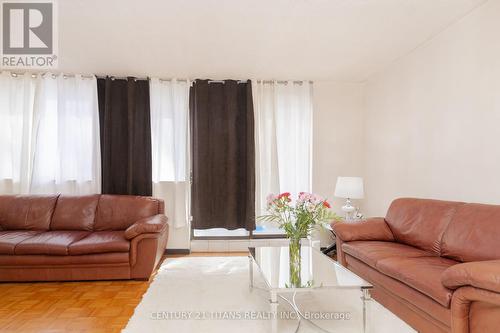 328 - 665 Kennedy Road, Toronto, ON - Indoor Photo Showing Living Room