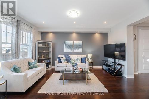 1407 Chretien Street, Milton, ON - Indoor Photo Showing Living Room