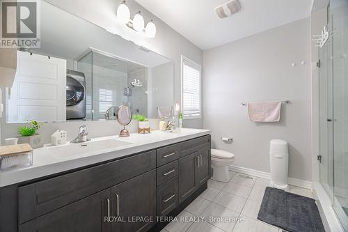 1407 Chretien Street, Milton, ON - Indoor Photo Showing Bathroom