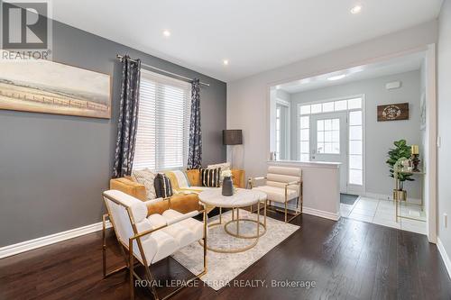 1407 Chretien Street, Milton, ON - Indoor Photo Showing Living Room