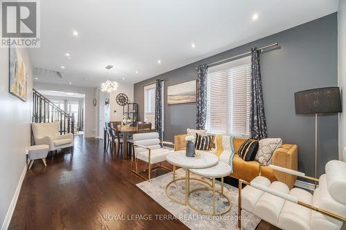 1407 Chretien Street, Milton, ON - Indoor Photo Showing Living Room