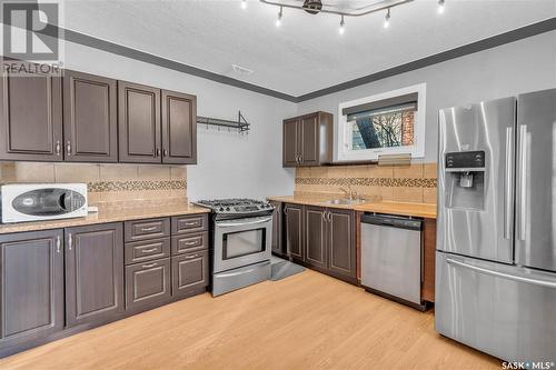 3628 Albert Street, Regina, SK - Indoor Photo Showing Kitchen With Stainless Steel Kitchen