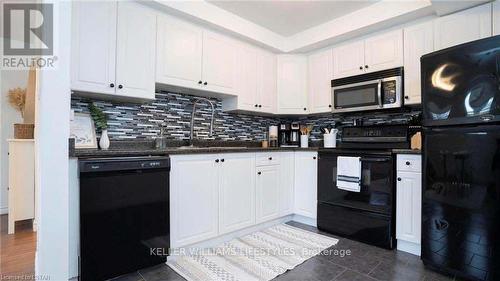 1333 Victoria Drive, London, ON - Indoor Photo Showing Kitchen