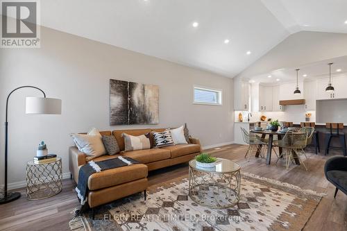 61 Canary Street, Tillsonburg, ON - Indoor Photo Showing Living Room