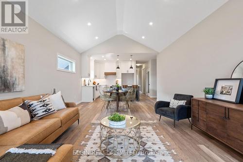 61 Canary Street, Tillsonburg, ON - Indoor Photo Showing Living Room