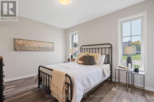 61 Canary Street, Tillsonburg, ON - Indoor Photo Showing Bedroom