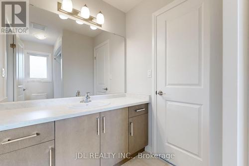 7461 Majestic Trail, Niagara Falls, ON - Indoor Photo Showing Bathroom