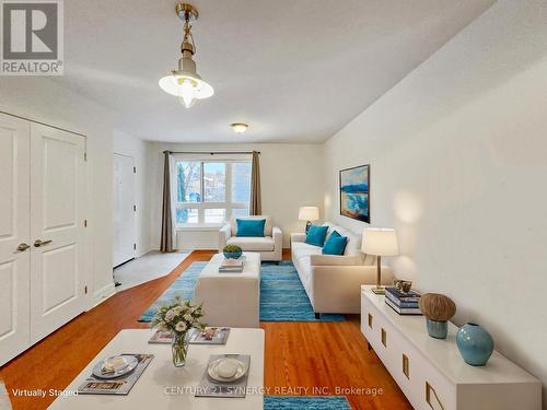 M2 - 345 Bronson Avenue, Ottawa, ON - Indoor Photo Showing Living Room