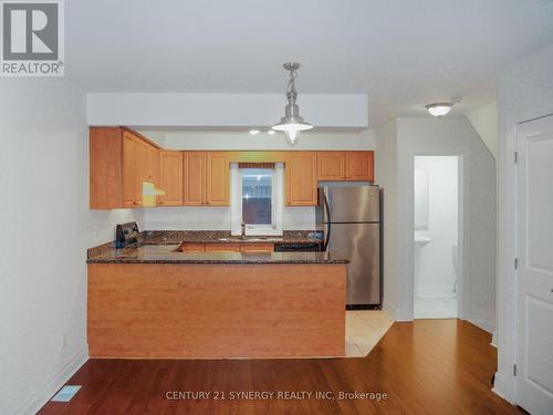 M2 - 345 Bronson Avenue, Ottawa, ON - Indoor Photo Showing Kitchen