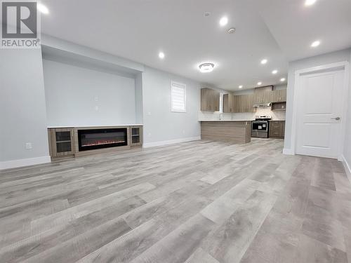 1046 Martin Avenue Unit# 3, Kelowna, BC - Indoor With Fireplace